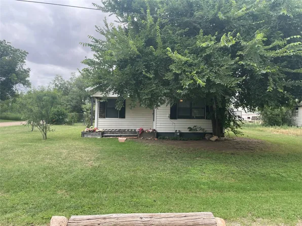 512 Walnut St, Merkel, TX 79536