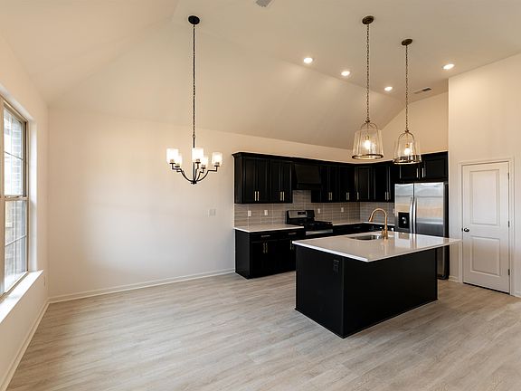 5th image of 40 Misty Meadow Ln