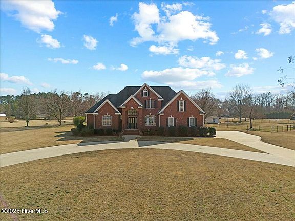 2nd image of 304 Ashworth Drive