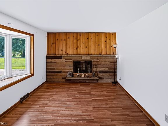 3rd image of 118 Coventry Rd