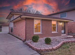 18207 Ravisloe Ter, Country Club Hills, IL 60478