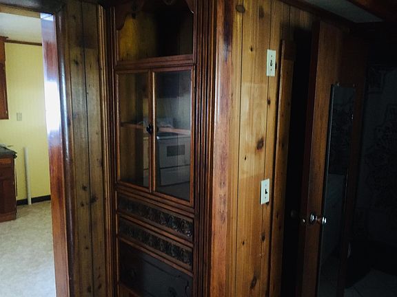 4th image of 543 W Morton St