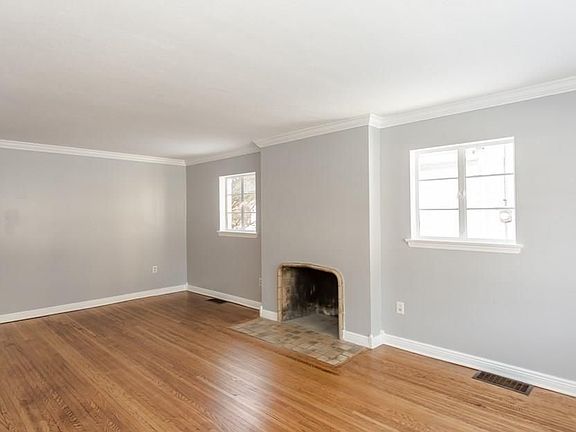 5th image of 3325 Grimsby Pl
