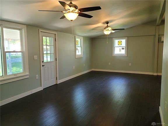 3rd image of 315 Evans Ave