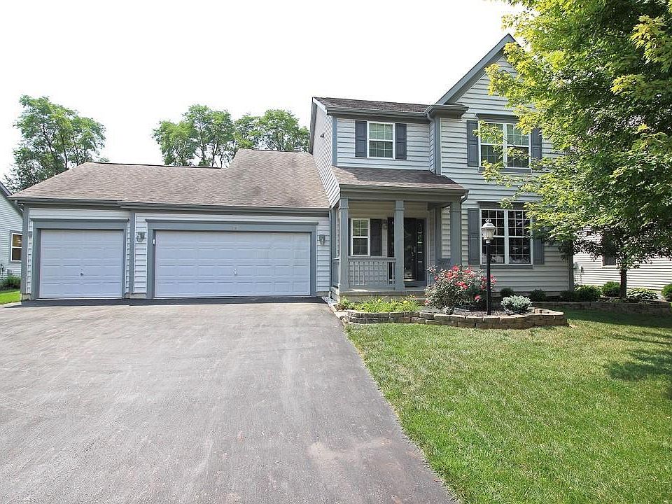 1st image of 167 Fox Glen Dr W