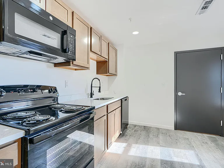 7 Carrollton Ave — Photo 5