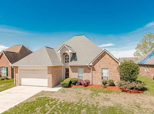 5267 Hemingway Dr, Darrow, LA 70725