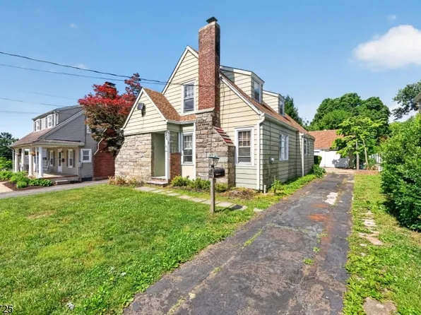 10 Carlyle Ave, Morris Plains Boro, NJ 07950