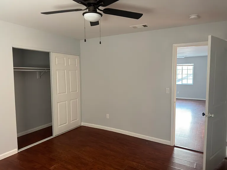 737 Washington Ln — Photo 14