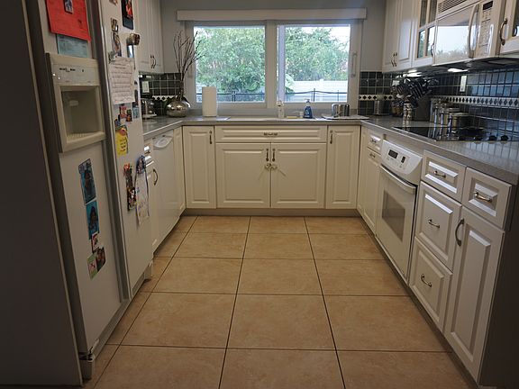 5th image of 5220 N Hills Dr