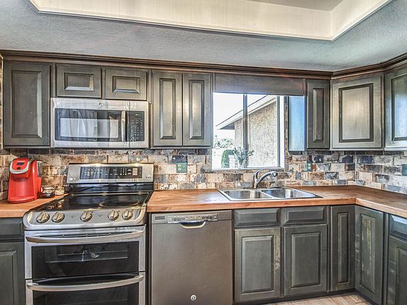 2nd image of 1605 Leisure World