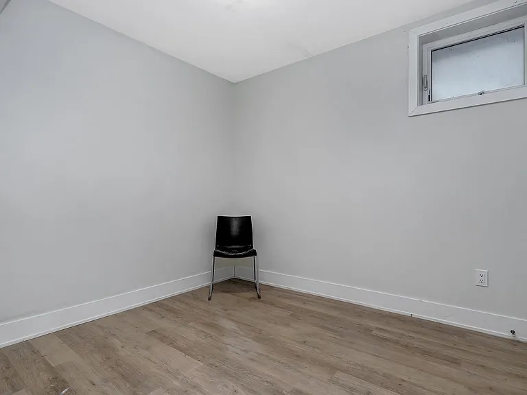 149 Henderson Ave — Photo 13