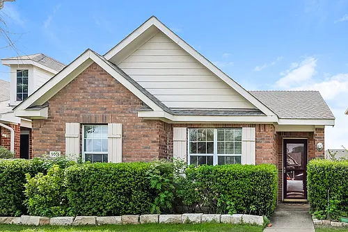 9016 Stewart St Photo 1