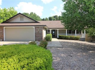 12 Kirkcaldy Dr, Bella Vista, AR 72715