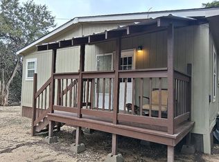 536 Wright Dr, Bandera, TX 78003