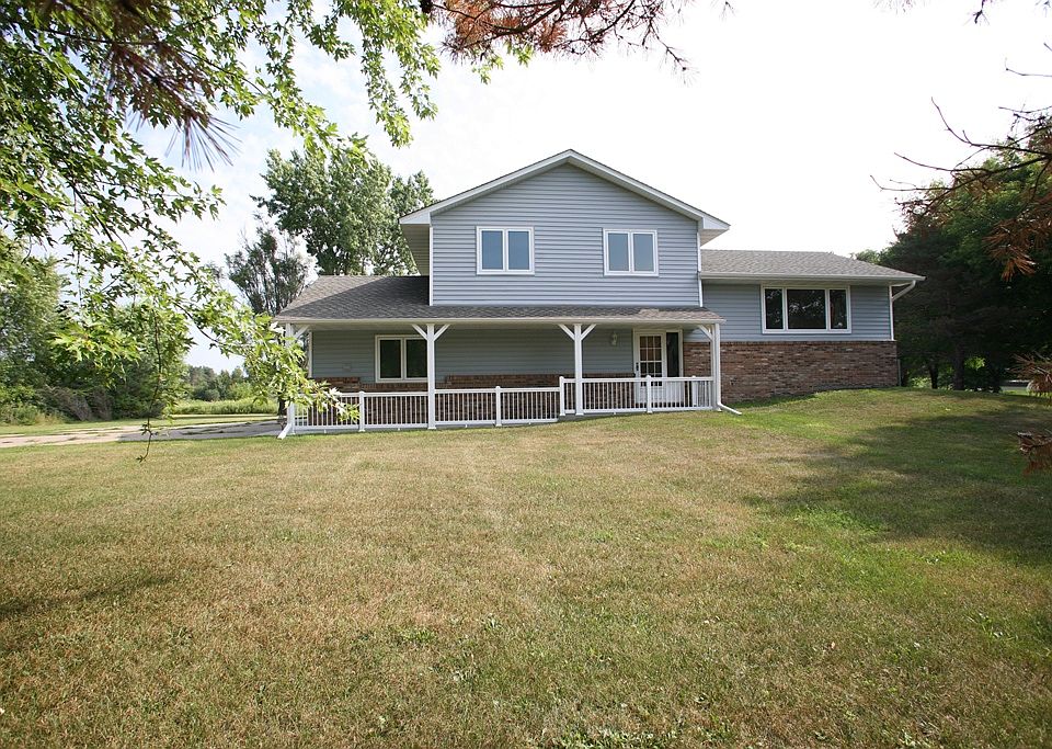 1st image of 1625 145th Ln NE