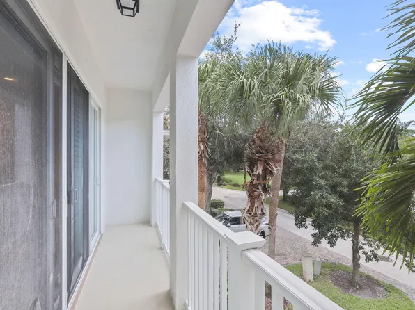 3247 E Community Drive, Jupiter, FL 33458