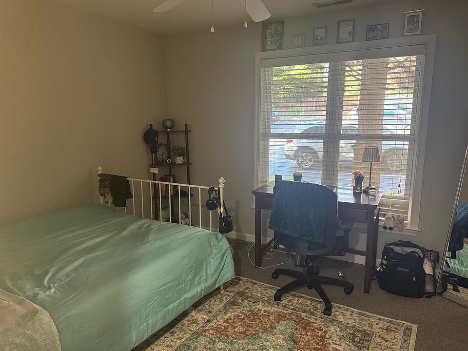 2nd image of 106 Montebello Cir #Na
