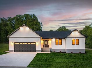 922 Russell Rd, Chandler, IN 47610