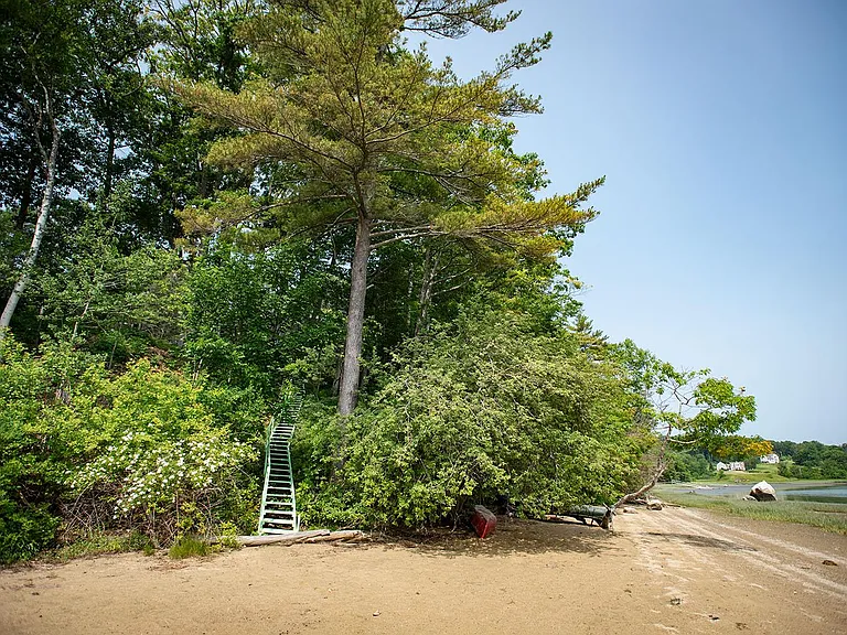 18 Sandy Beach Rd — Photo 22