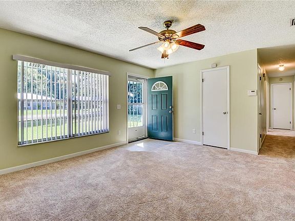 5th image of 402 Albany Ave
