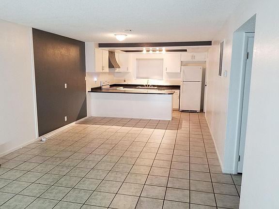 3rd image of 4510 Sparky Dr