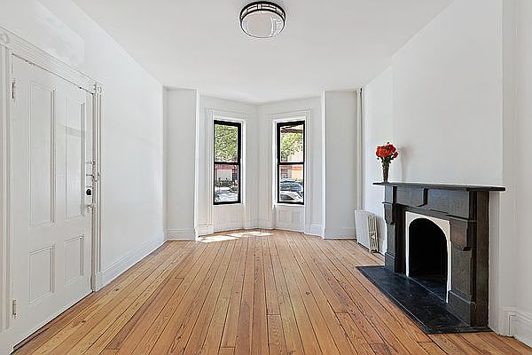 1st image of 1618 8th Ave #1