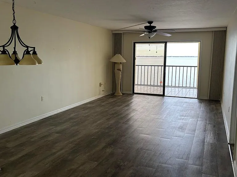 190 Escambia Ln #403 — Photo 5