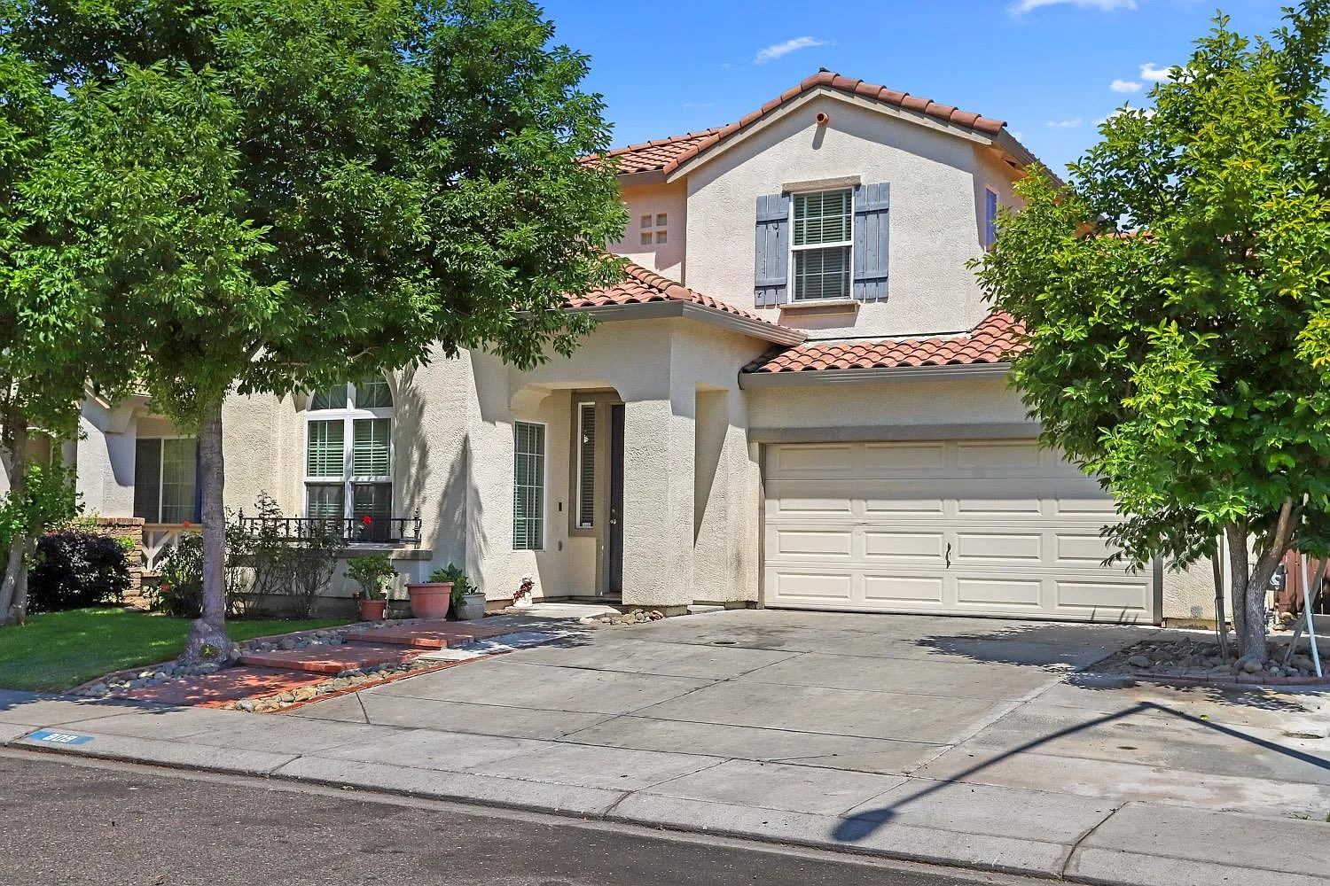 809 Hometown Way photo 1
