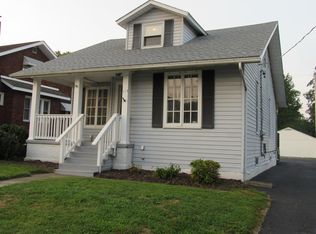 915 Logan St, Alton, IL 62002