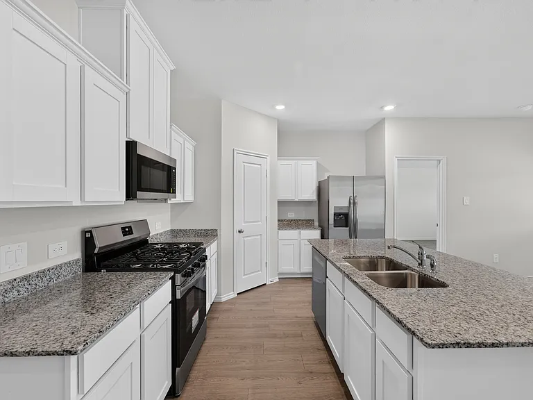 717 Sweet Pea Dr — Photo 9