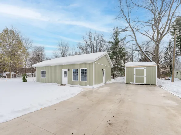 1118 Millard Ct, Three Rivers, MI 49093