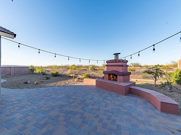 3rd image of 1443 E Stronghold Canyon Ln