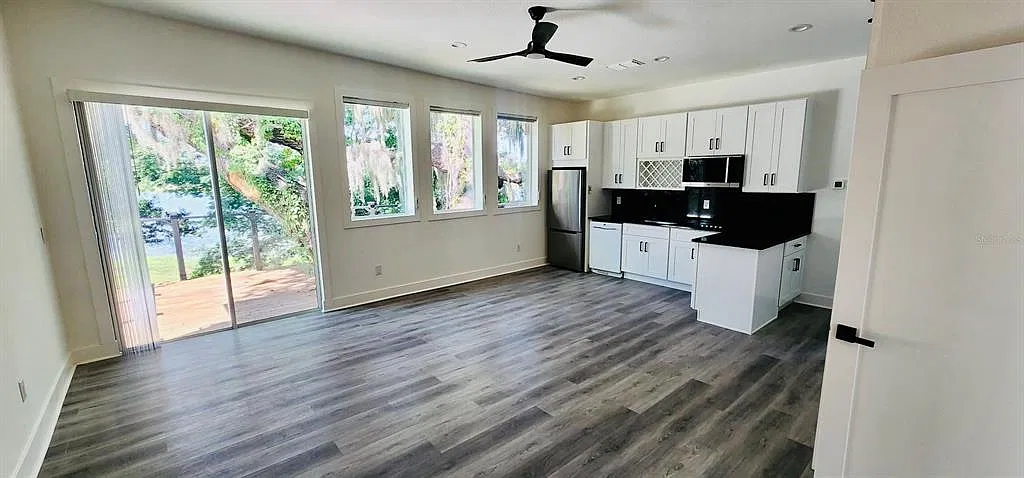 1 bed, 1.5 bath, 700 sqft, $1,775 — Photo 4