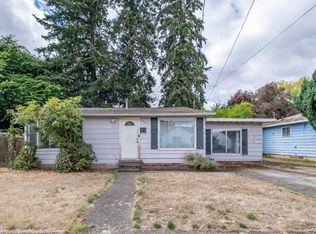 184 S 7th St, Lebanon, OR 97355