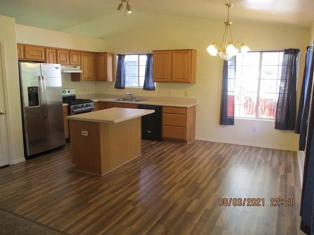 3 bed, 1512 sqft, $2,000 — Photo 2