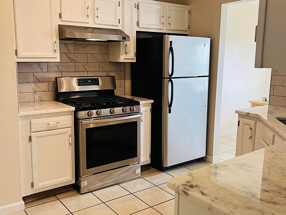 4th image of 108 Marberry St