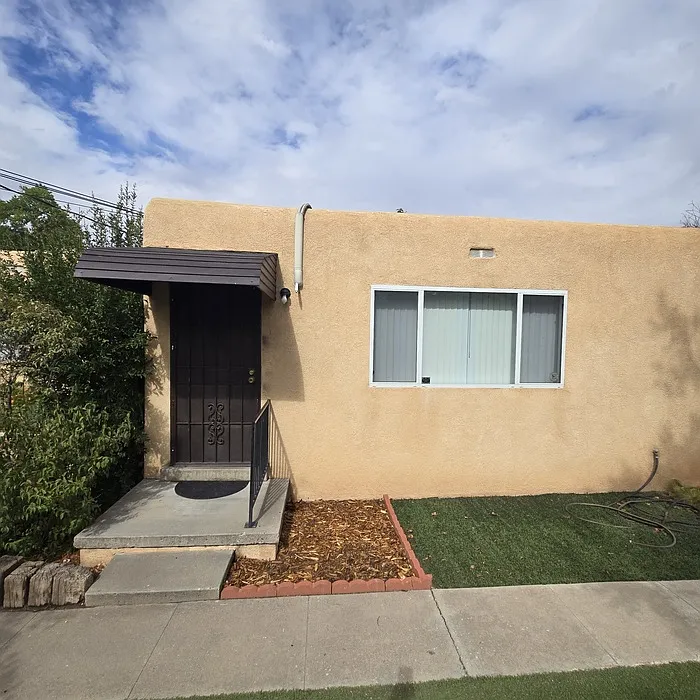 1 bed, 1.0 bath, 500 sqft, $1,000 — Photo 2