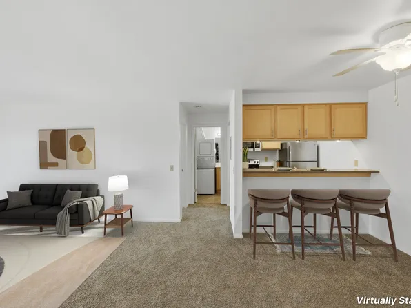 4338 Melody Ln APT 207, Madison, WI 53704