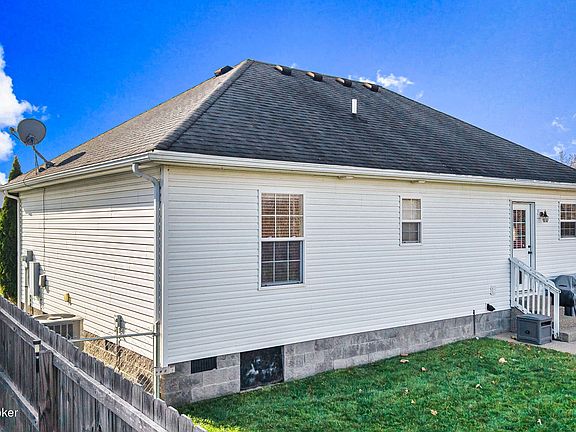 5th image of 708 Tecumseh Dr