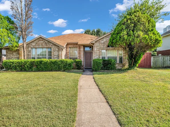 810 Moore St, Cedar Hill, TX 75104