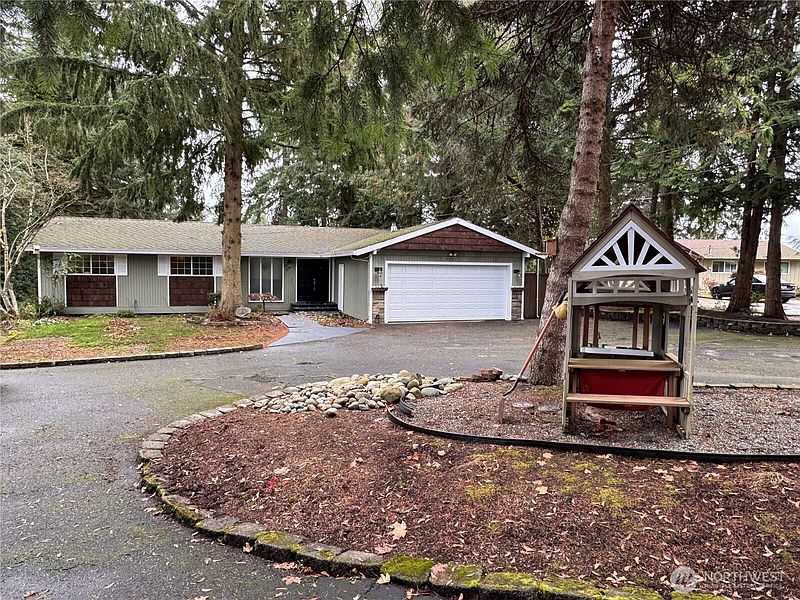2nd image of 17521 25th Street Ct E