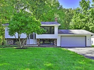 769 Rosegarden Dr NE, Warren, OH 44484