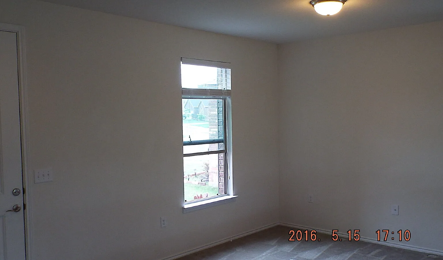 3 bed, 2.5 bath, 2409 sqft, $1,945 — Photo 2