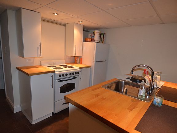 Studio #LL $1095 for August/September