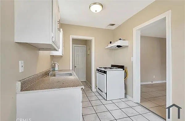 2 bed, $2,400 — Photo 3