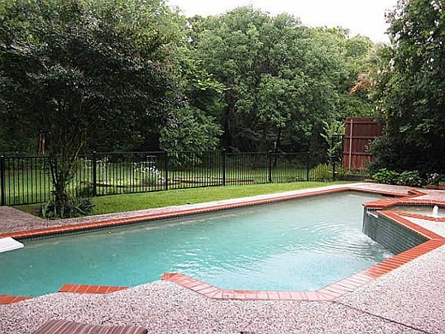 1st image of 2801 Queen Mary Dr