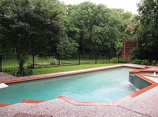 2801 Queen Mary Dr, Flower Mound, TX 75022