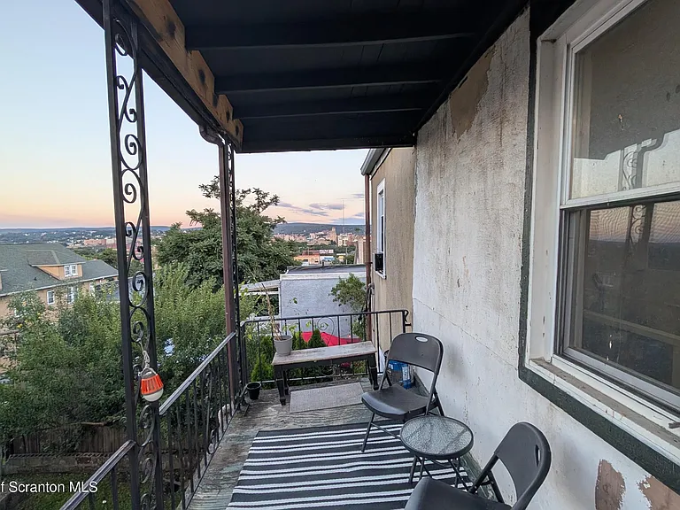 914 W Lackawanna Ave #6 — Photo 3
