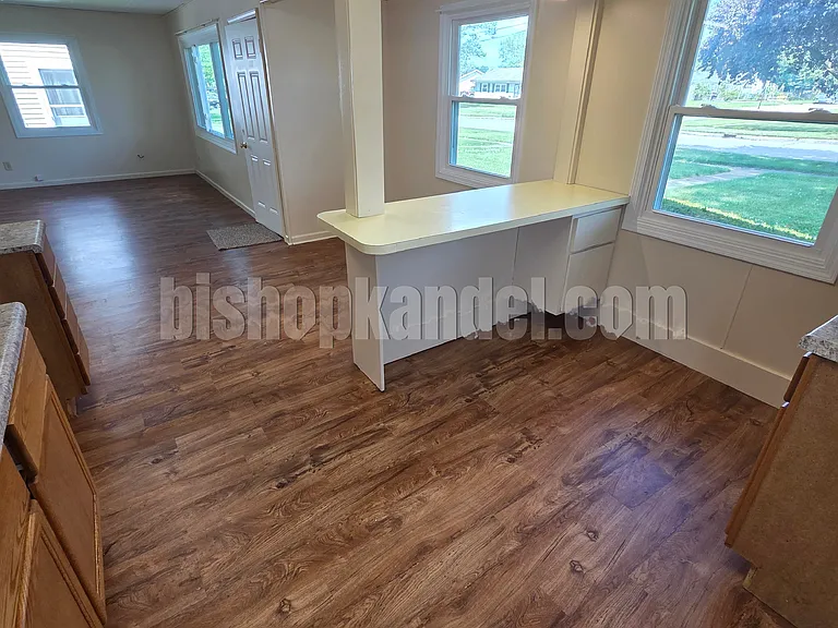 1201 Bernard Ave — Photo 5